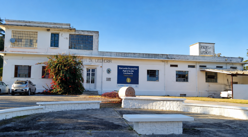 Escuela Superior Lechería