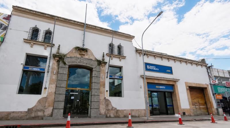 Fachada República AFAP Maldonado