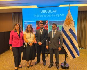 Uruguay Perú
