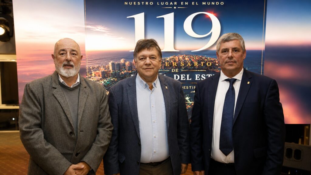 Autoridades en Aniversario Punta del Este
