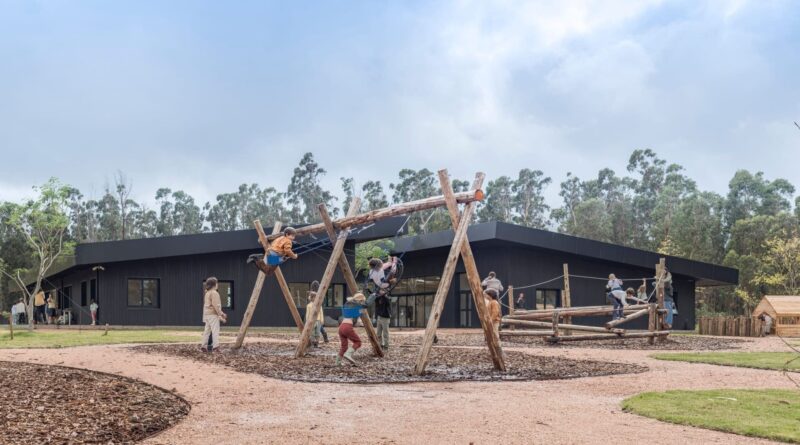 The Garzón School ©EleazarCuadros RosanBosh