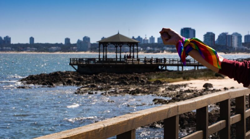 lgbt+ Punta del este foto glorieta